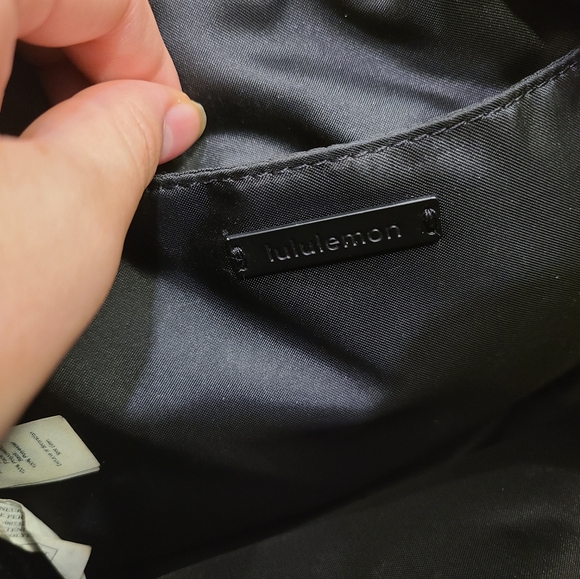 Lululemon crossbody bag - Picture 8 of 12